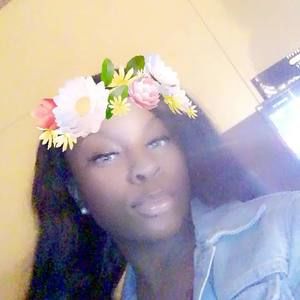 Meet your Posher, Kayla